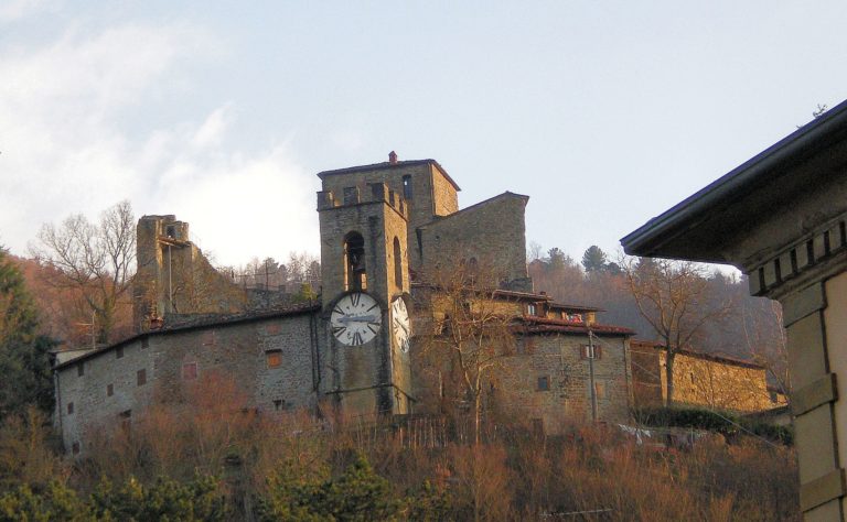 Castel San Niccolò: all’asta un edificio comunale in via Doccia