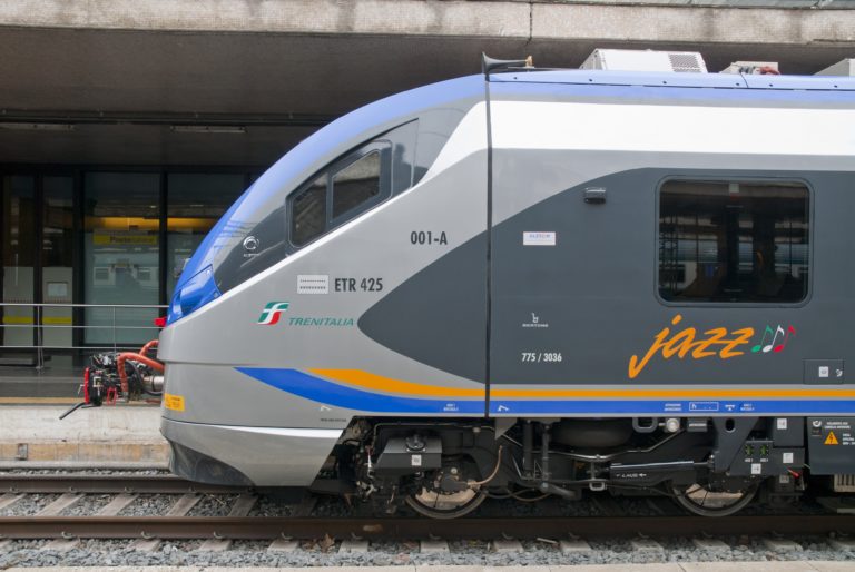 Treno diretto Stia-Firenze, viaggio inaugurale… con intoppo!