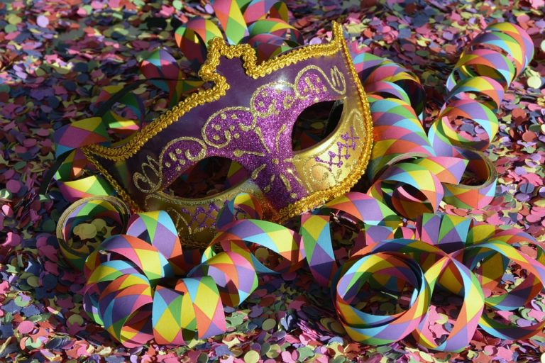 Carnevale di Subbiano: il centro si anima di colori e maschere