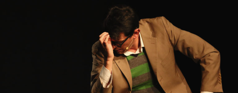 Comicità al Teatro Dovizi: va in scena “La scuola non serve a nulla” di Antonello Taurino