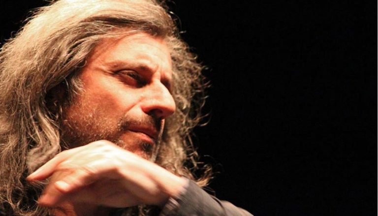 Attesa per la nuova produzione di Alessandro Bergonzoni, sabato al Teatro Antei con “Trascendi e sali”