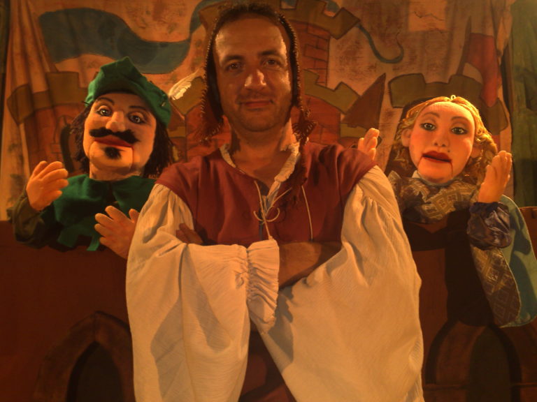 Compagnia Nata: il mito di Robin Hood in scena nella piazza delle Rimembranze di Pratovecchio