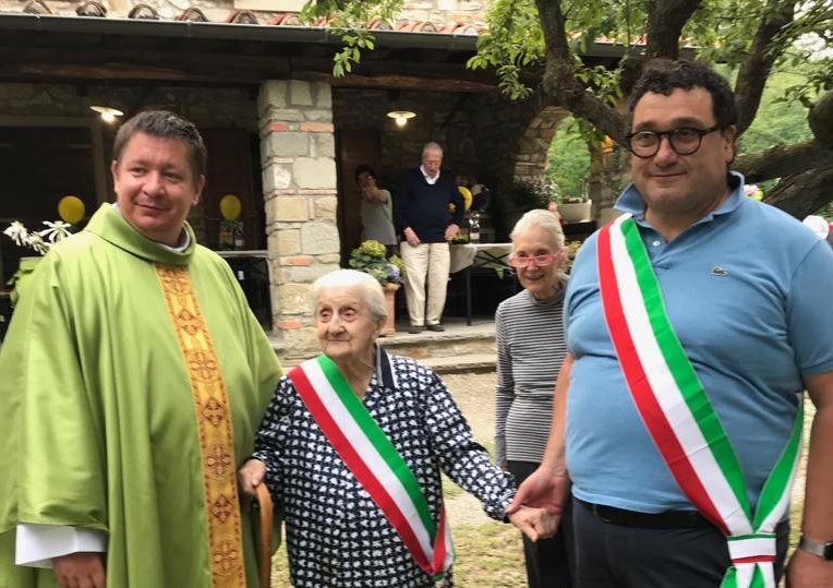 Castel Focognano in festa per i 100 anni di nonna Giselda