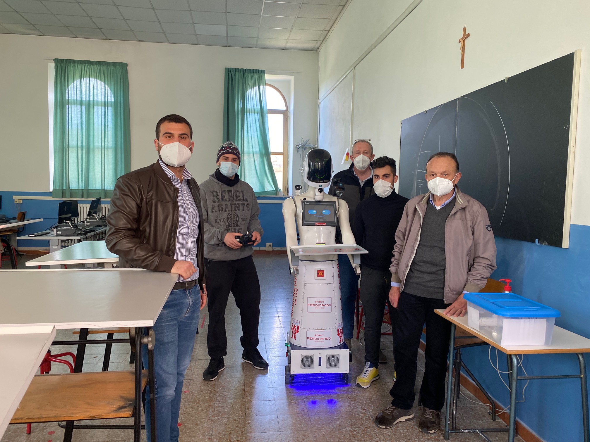 Il robot Ferdinando dell’Isis di Bibbiena: un altro progetto importante di una scuola all’avanguardia