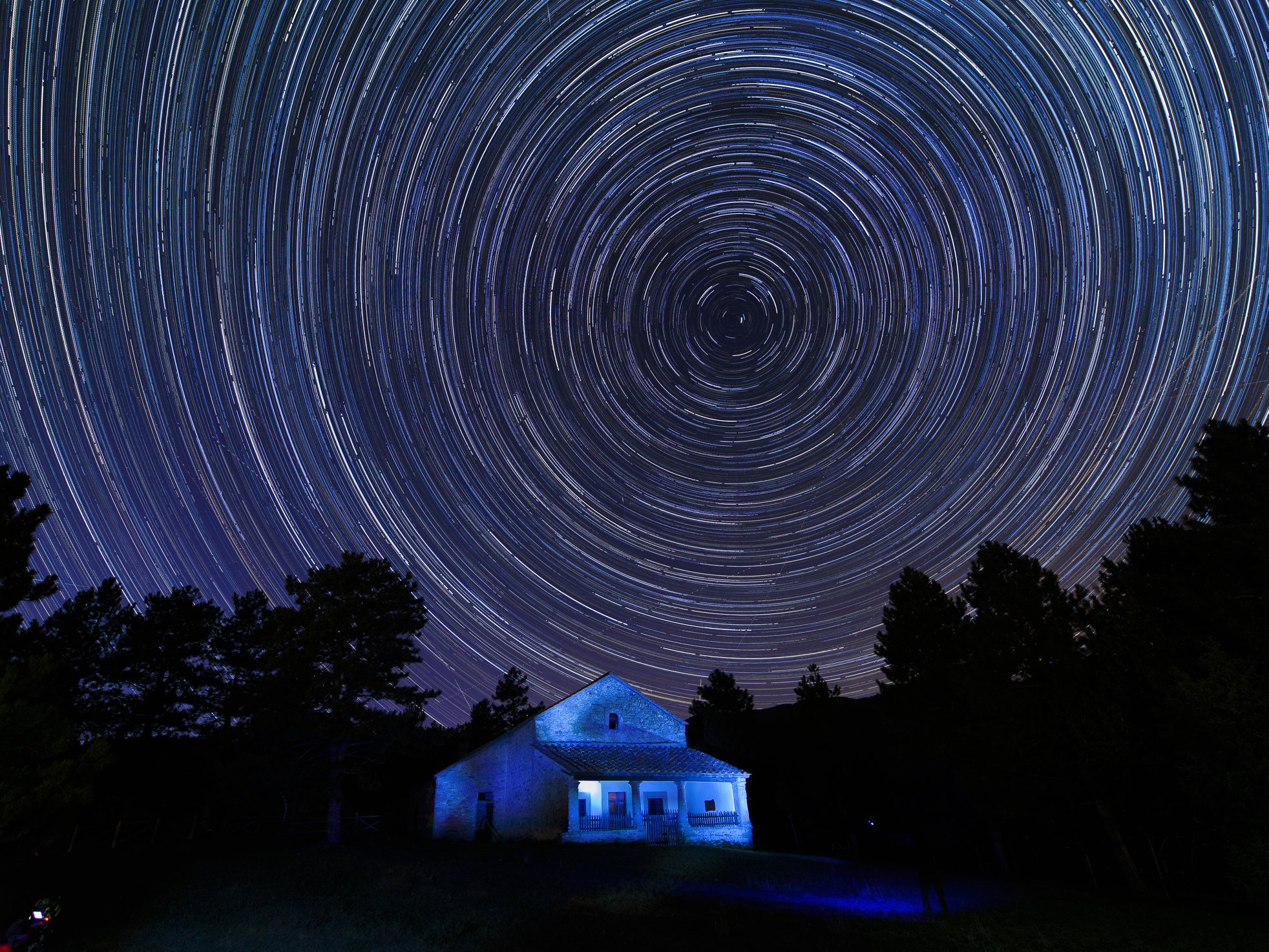 Notte stellata a Stia: le “trame” del firmamento, da Van Gogh al Planetario del Parco Nazionale delle Foreste Casentinesi